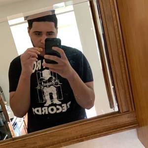 Meet your Posher, Justin